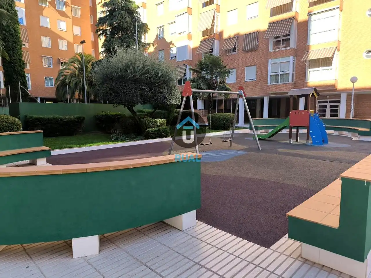 Pis de lloguer a Calle de Ladera de los Almendros, Valdebernardo - Valderribas