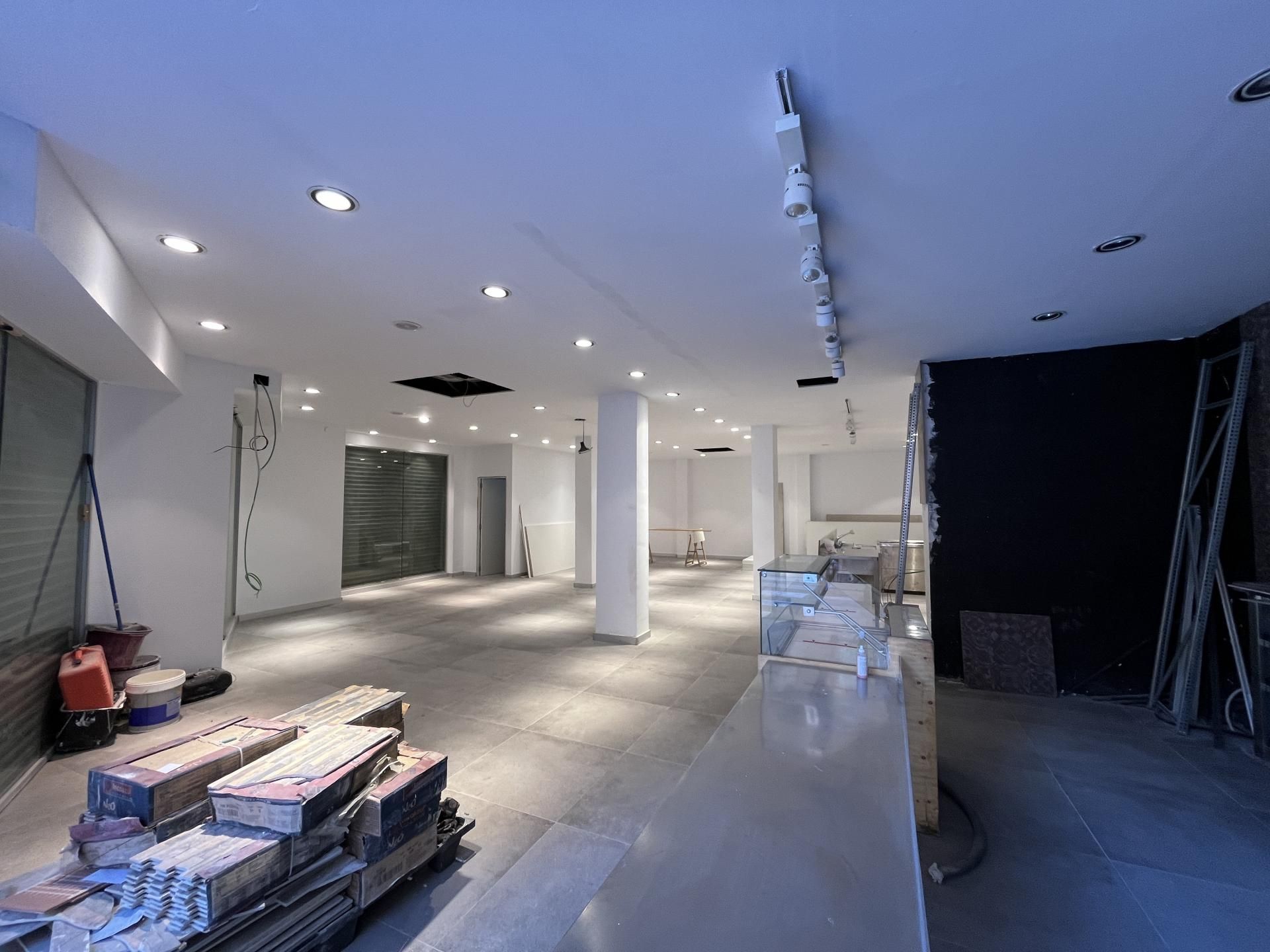 Premises for rent in de Roger de Flor, Fonts dels Capellans - Sagrada Família