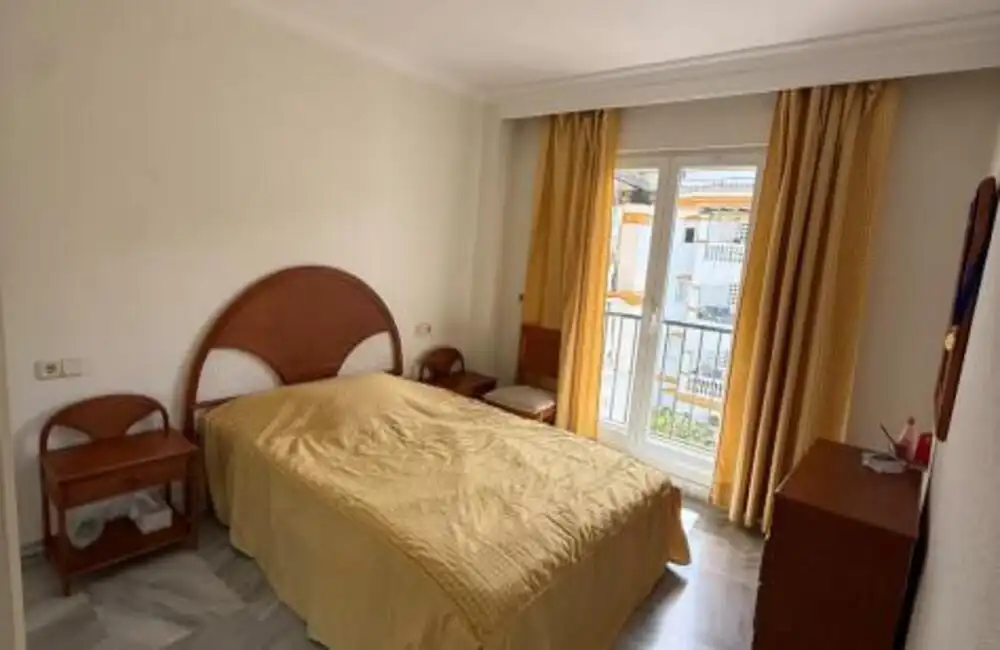 Habitación de Apartamento en venta en Marbella con Aire acondicionado, Terraza y Piscina