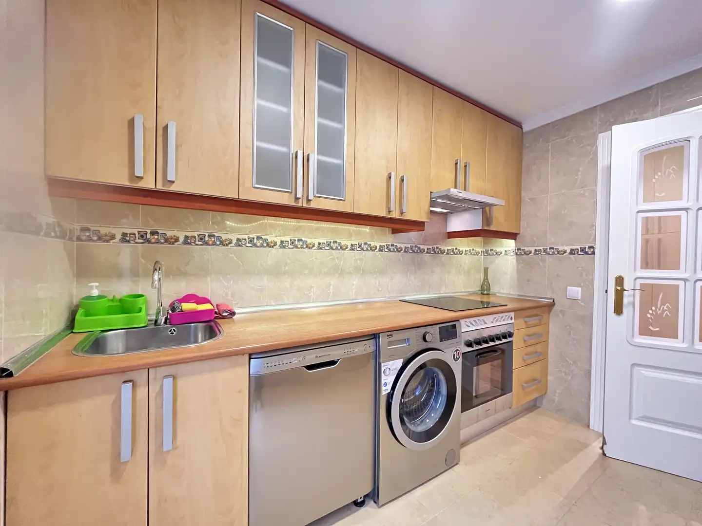 Cocina de Piso de alquiler en Madrid con Aire acondicionado, Terraza y Amueblado