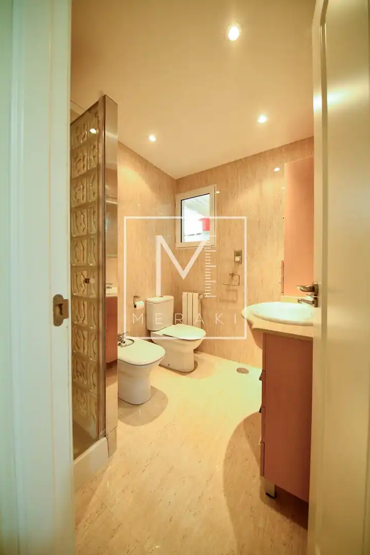 Badezimmer von Wohnungen zur Miete in Albacete mit Klimaanlage, Heizung und Möbliert