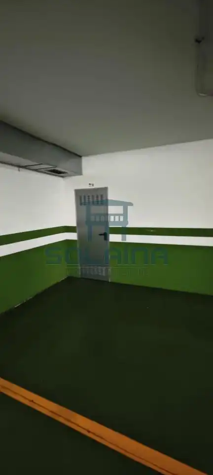 Apartament de lloguer en Ourense Capital  amb Calefacció, Traster i Balcó