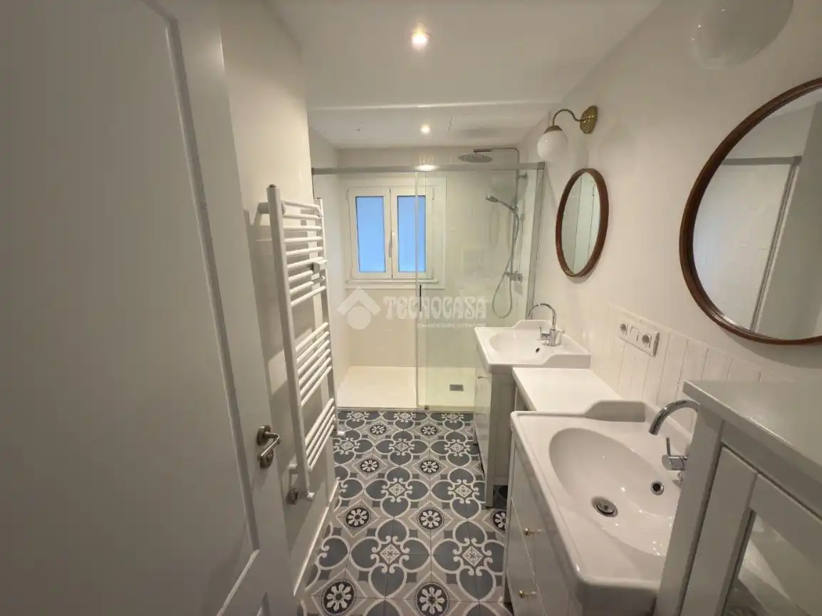 Baño de Piso de alquiler en Barrio de Salamanca