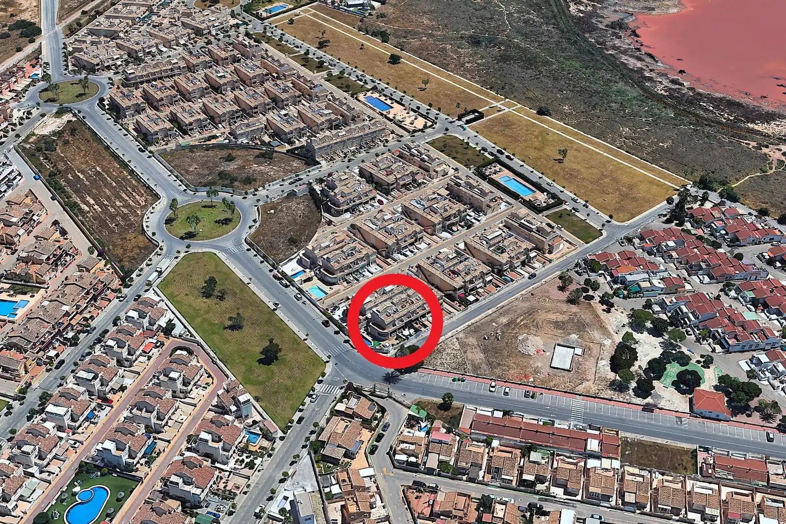 Vista exterior de Casa adosada en venta en Torrevieja con Aire acondicionado, Calefacción y Jardín privado