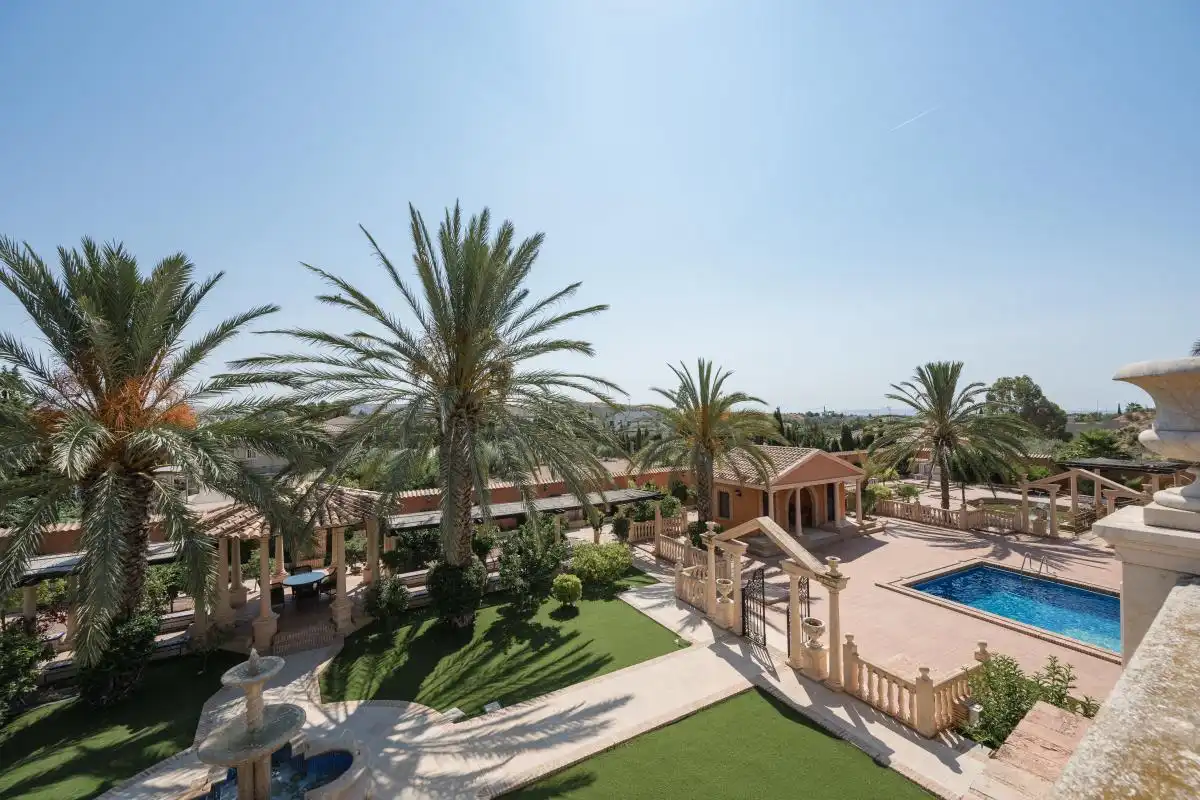 Jardí de Casa o xalet en venda en Elche / Elx amb Aire condicionat, Calefacció i Jardí privat