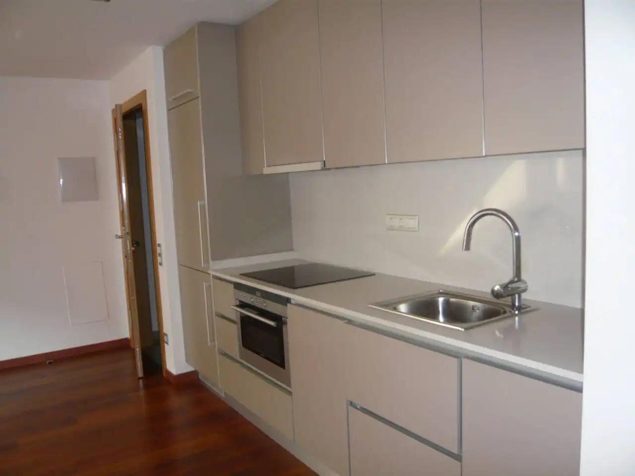 Cocina de Piso de alquiler en Terrassa con Aire acondicionado, Parquet y Terraza