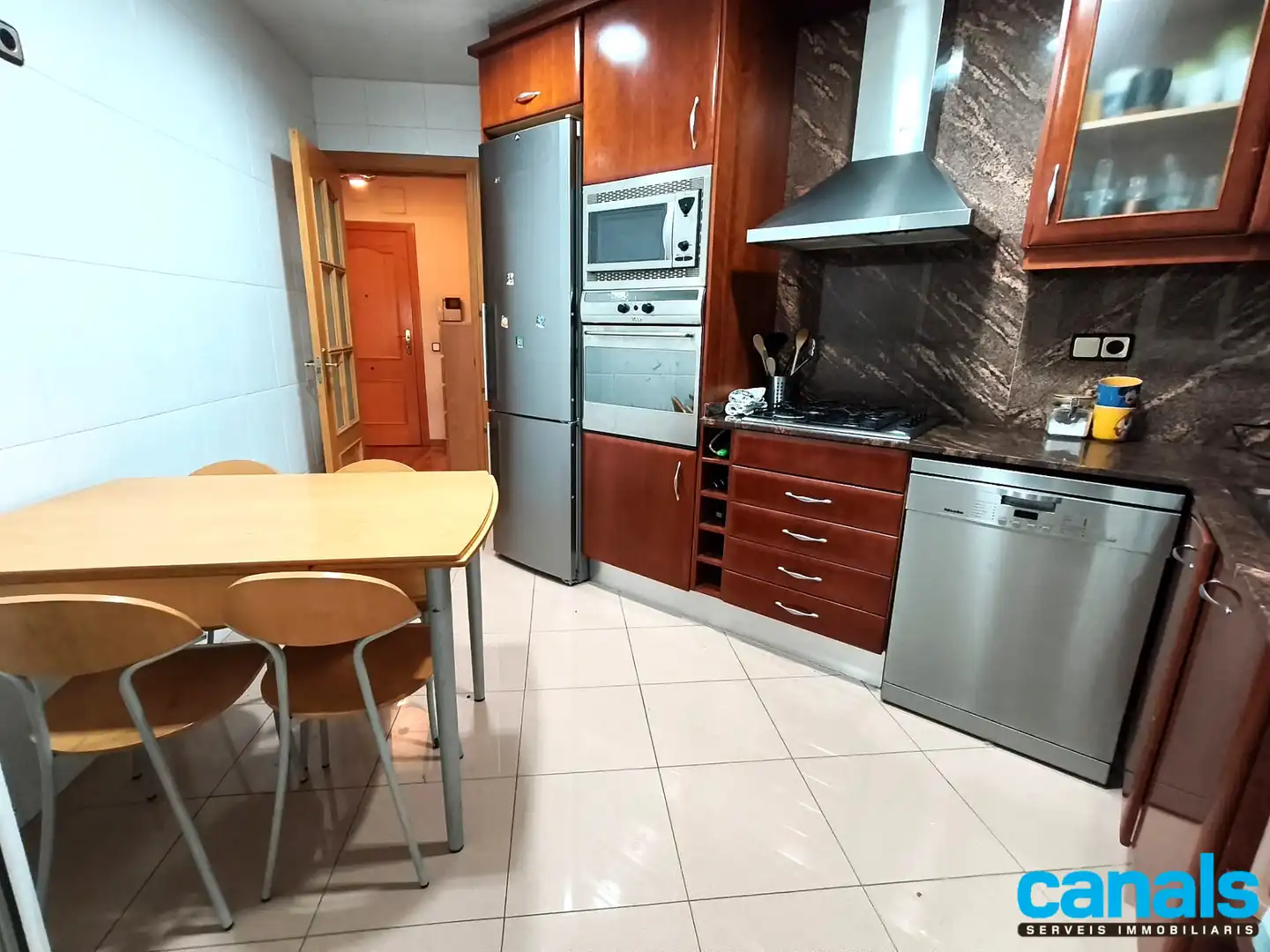 Cocina de Piso en venta en Cerdanyola del Vallès con Aire acondicionado, Calefacción y Parquet