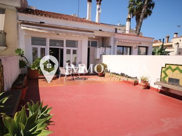 Reihenhaus mit Garten zum Verkauf in Carrer de la Riera