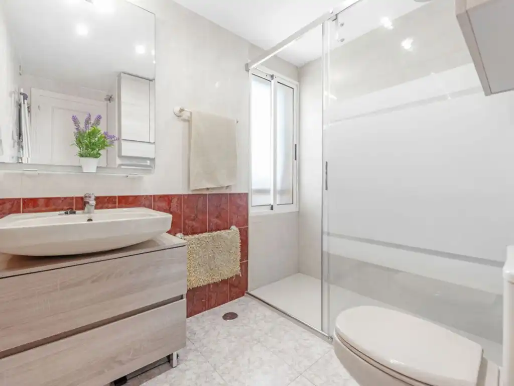 Bathroom of Attic for sale in El Campello  with Air Conditioner, Terrace and Internet