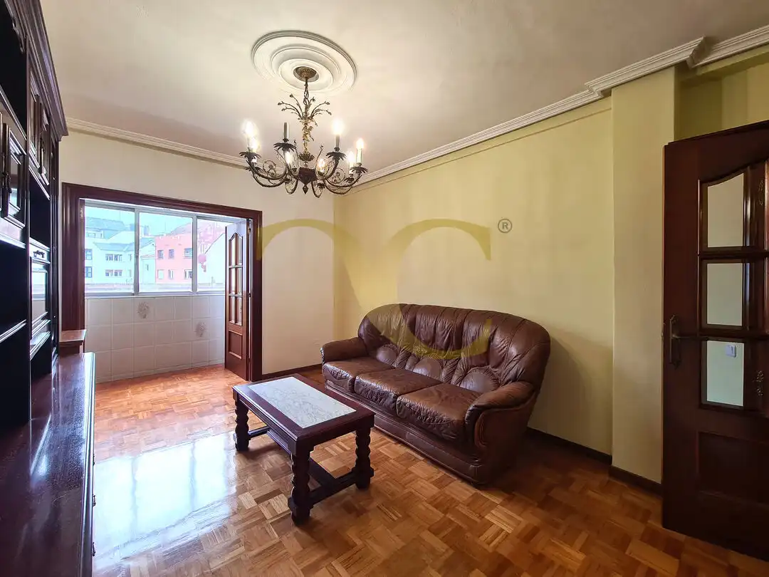 Sala de estar de Piso en venta en Oviedo  con Terraza