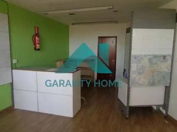 Local comercial en venda a Casco Antiguo, imagen 4