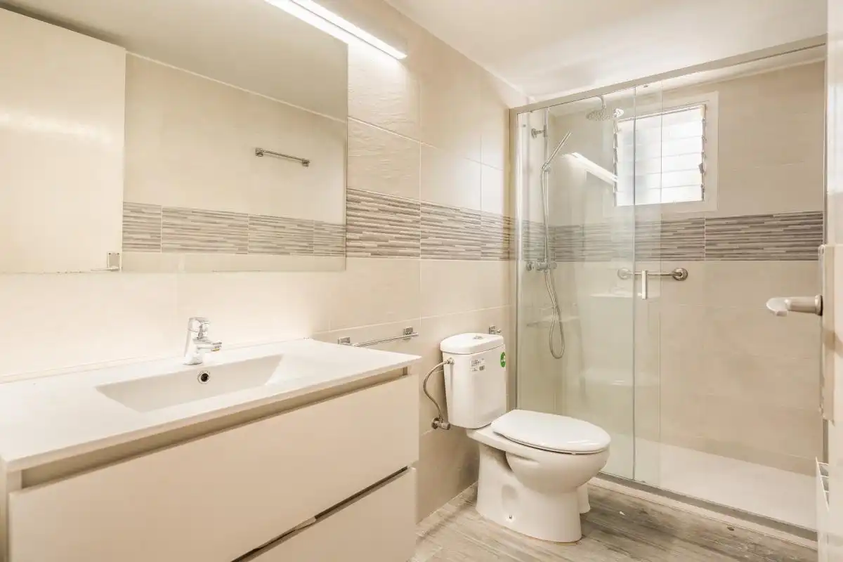 Baño de Piso en venta en Barcelona con Calefacción