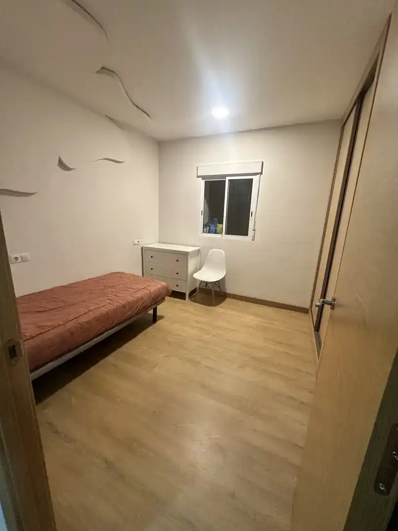 Bedroom of Flat for rent in La Bañeza   with Parquet flooring and Furnished