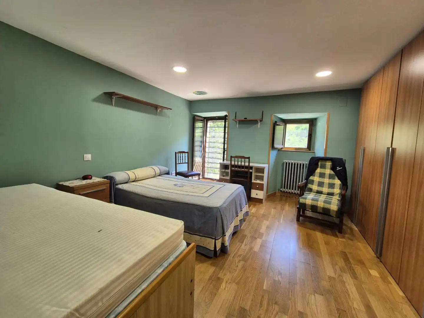 Habitación de Casa adosada en venta en Valle de Mena con Calefacción, Amueblado y Balcón