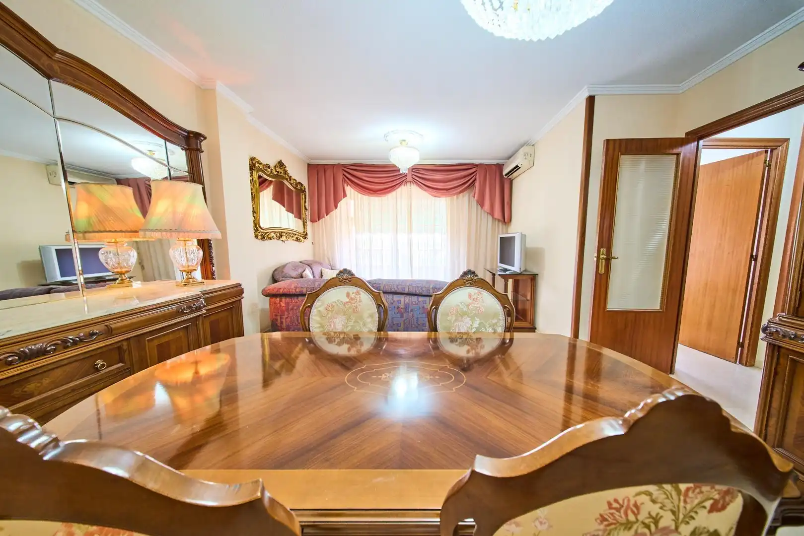Dining room of Flat for sale in Granada
