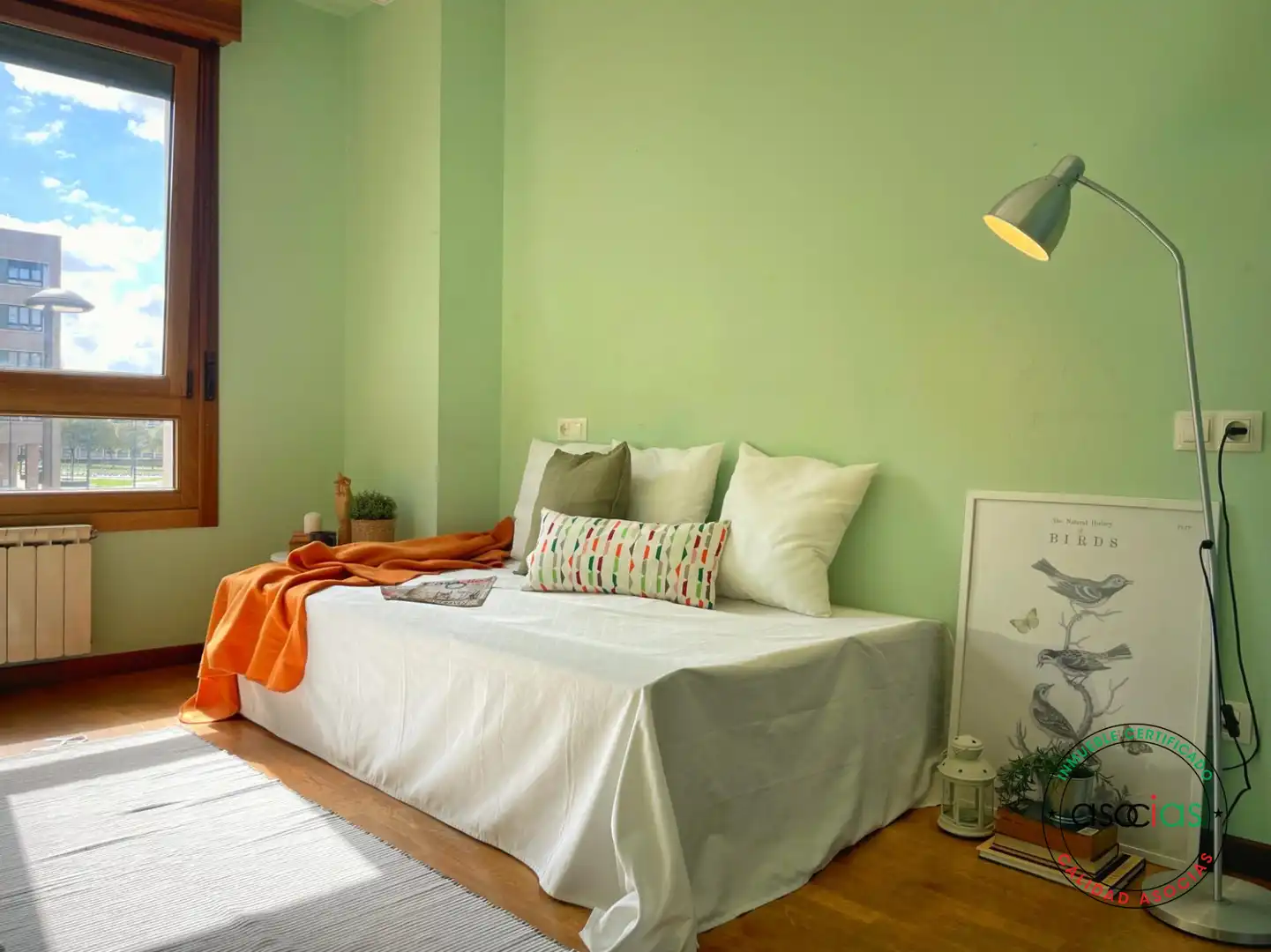 Dormitori de Pis en venda en Gijón  amb Calefacció, Parquet i Traster