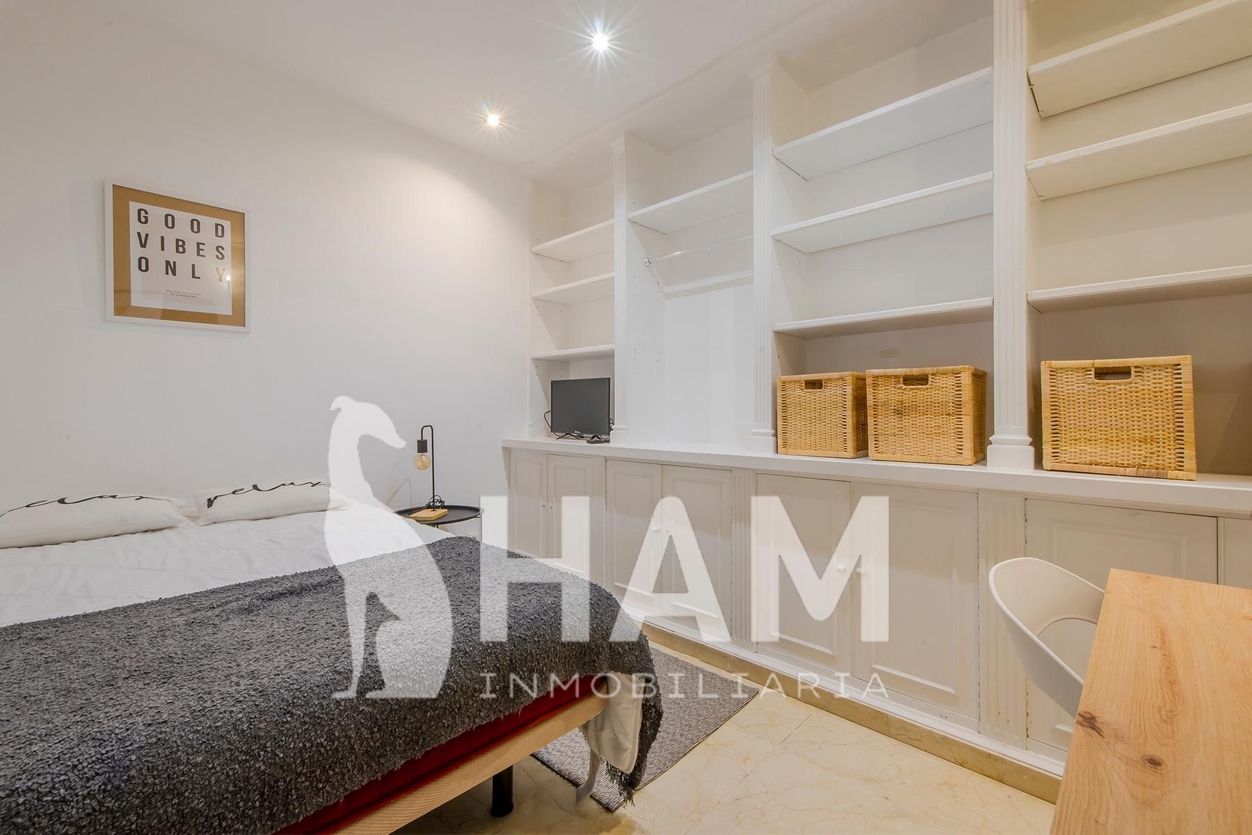 Bedroom of Flat to share in  Madrid Capital  with Heating, Private garden and Terrace