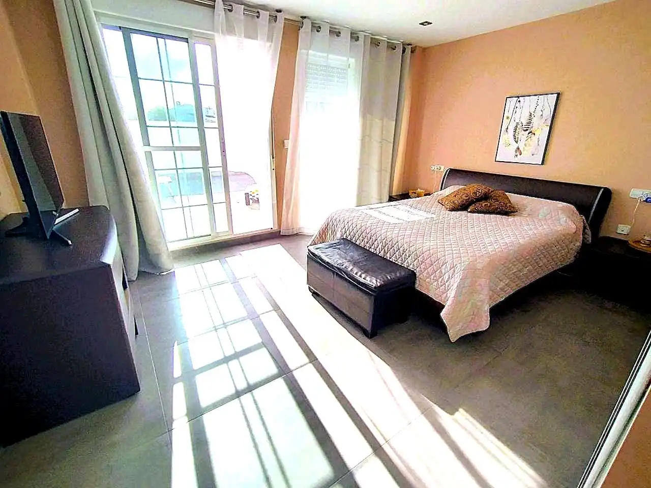 Habitación de Casa o chalet en venta en Oliva con Aire acondicionado, Jardín privado y Terraza