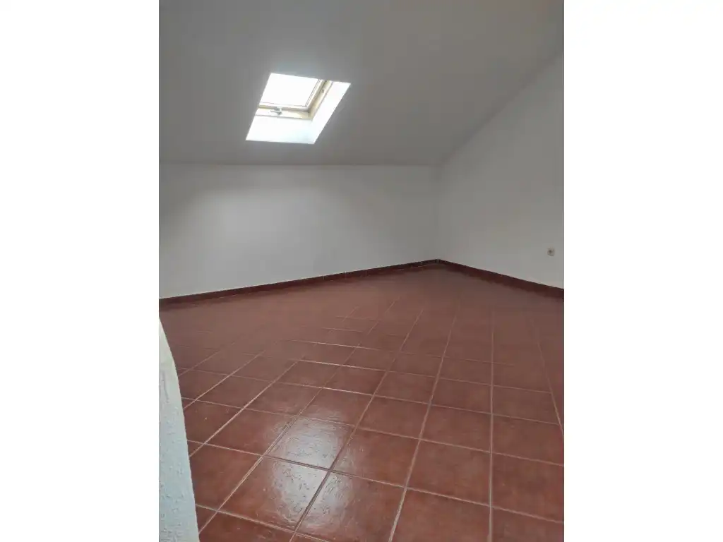 Casa aparellada de lloguer a Calle Virgen De Poveda, imagen 4