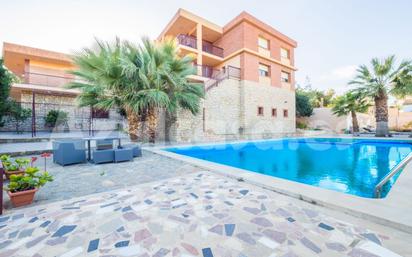 Piscina de Casa o xalet en venda en Alicante / Alacant amb Aire condicionat, Terrassa i Piscina