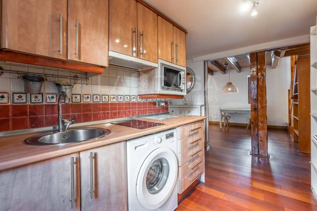 Piso en Venta en Calle del Maestro Guerrero en Universidad - Malasaña