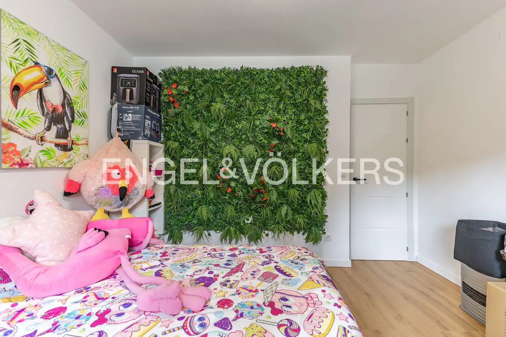 Habitación de Casa adosada en venta en Terrassa con Aire acondicionado, Calefacción y Jardín privado
