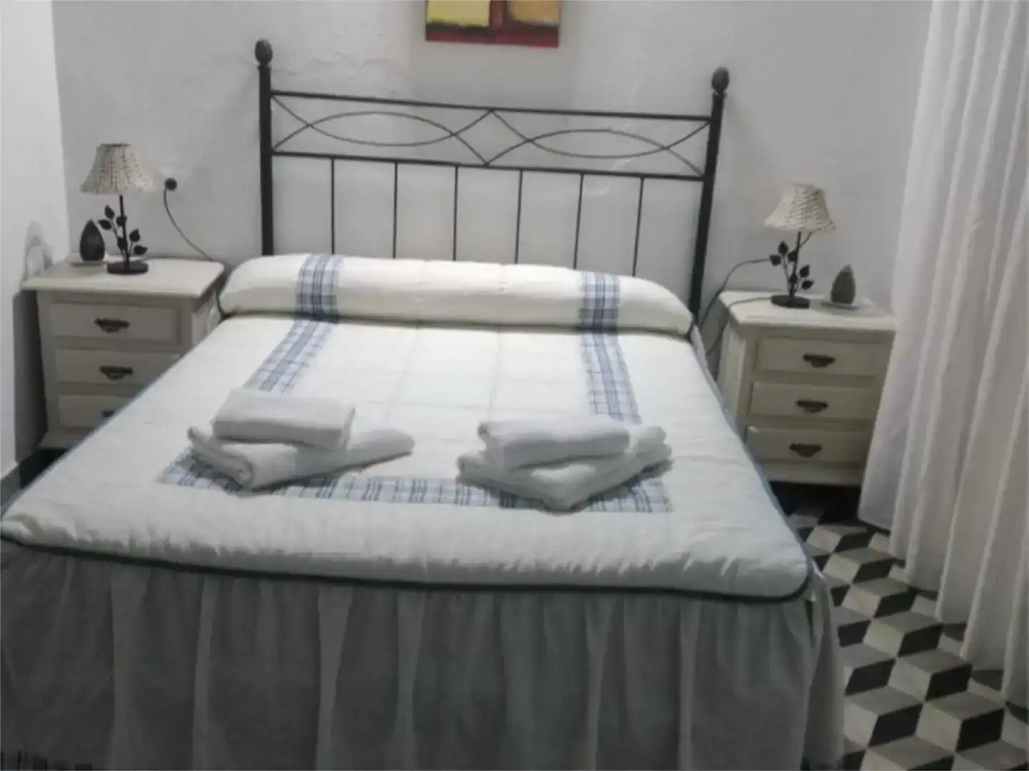 Schlafzimmer von Erdgeschoss zur Miete in Encinasola mit Möbliert und Balkon