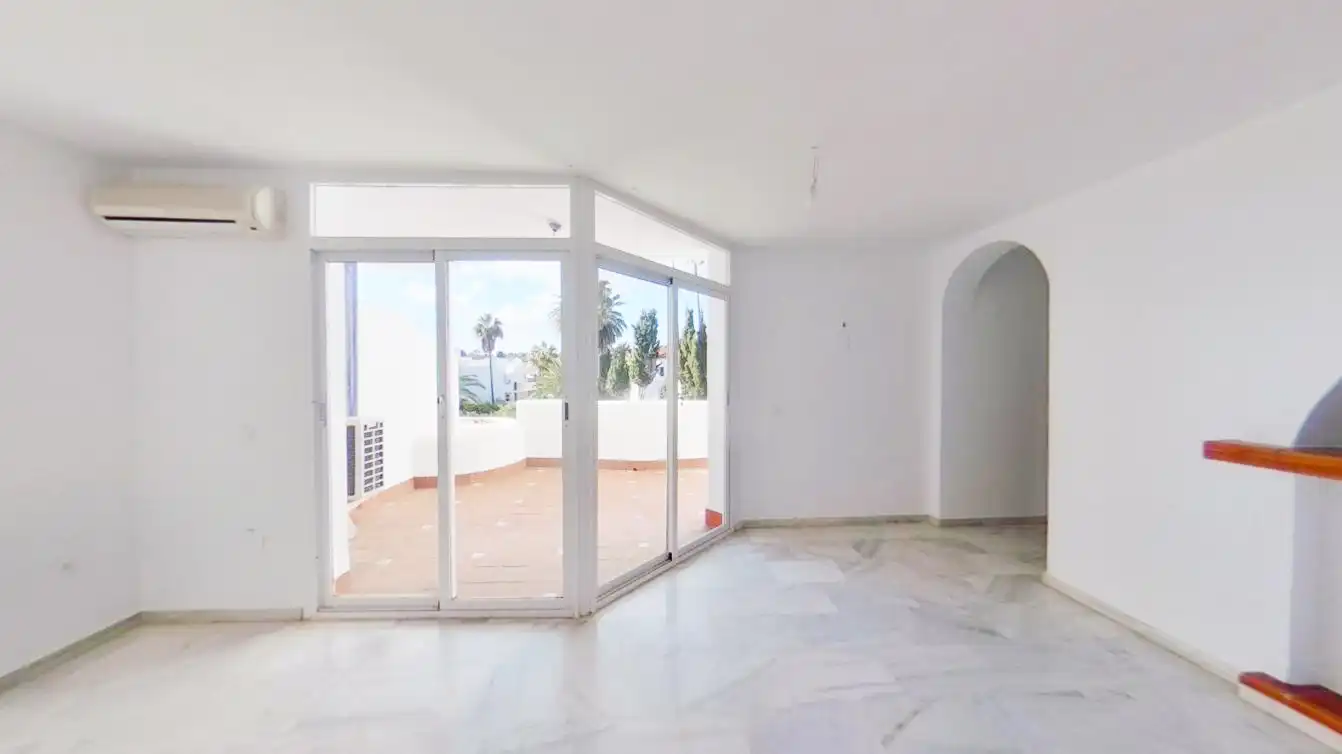 Piso en venta en Av España de Calahonda , Calahonda