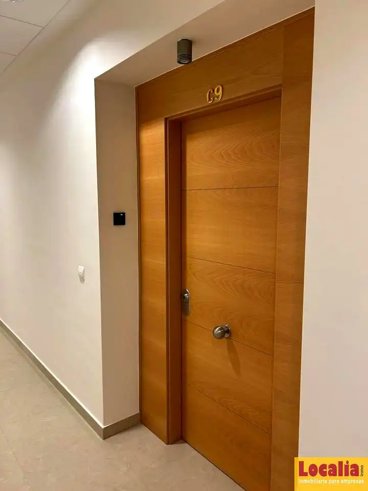 Oficina amb ascensor de lloguer a Barrio El Crucero, imagen 8