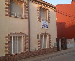 Vista exterior de Casa adosada en venda en Boquiñeni amb Calefacció, Jardí privat i Terrassa