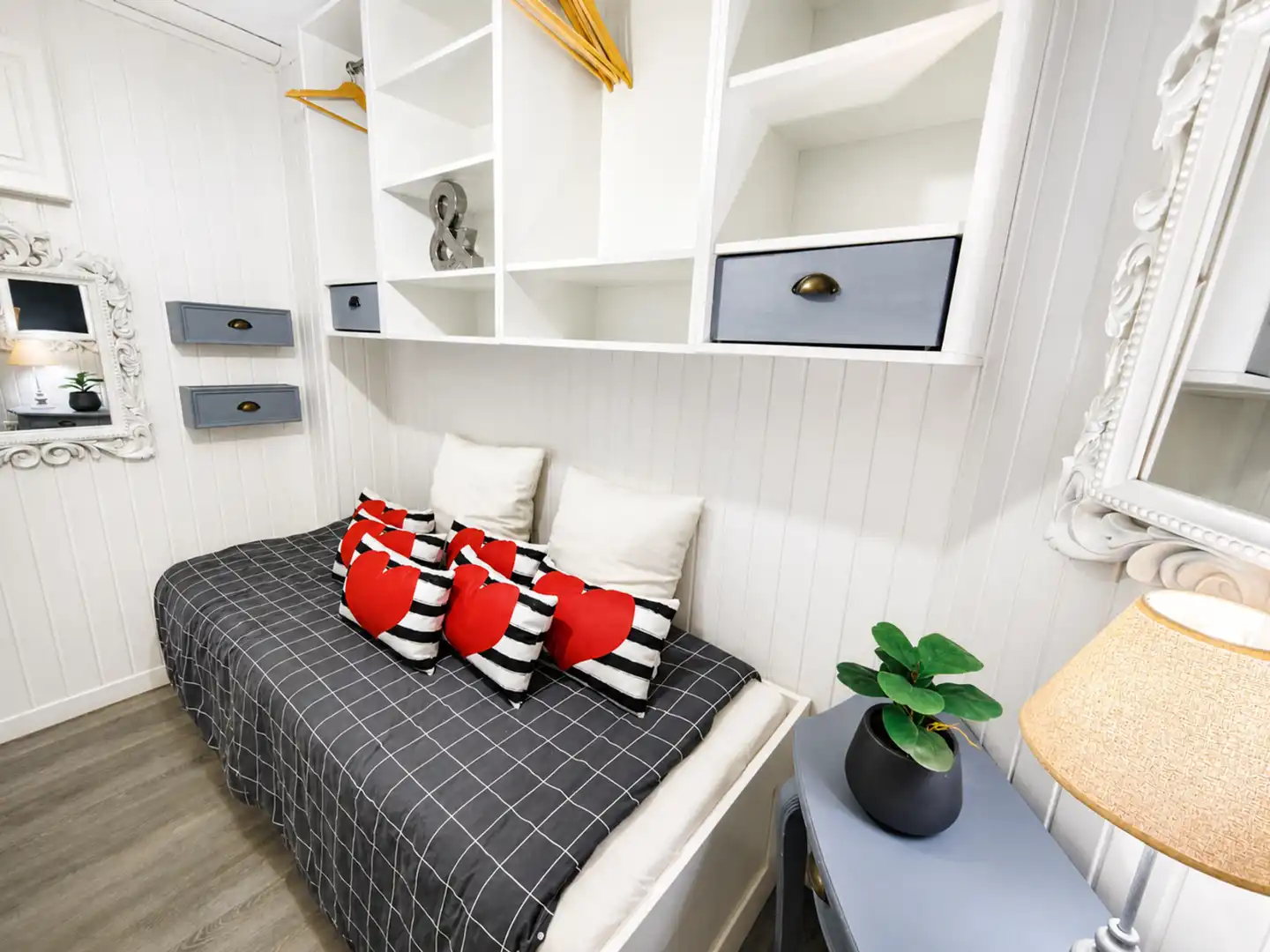 Dormitori de Apartament en venda en Manilva amb Aire condicionat, Terrassa i Piscina
