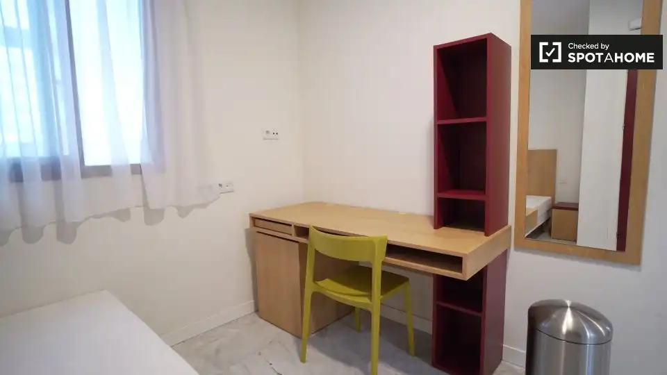 Habitación en Triana Oeste