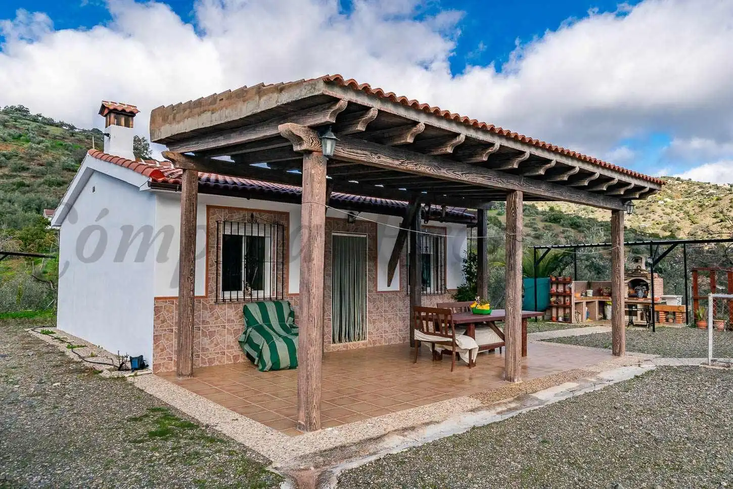 House with pool for sale in Este