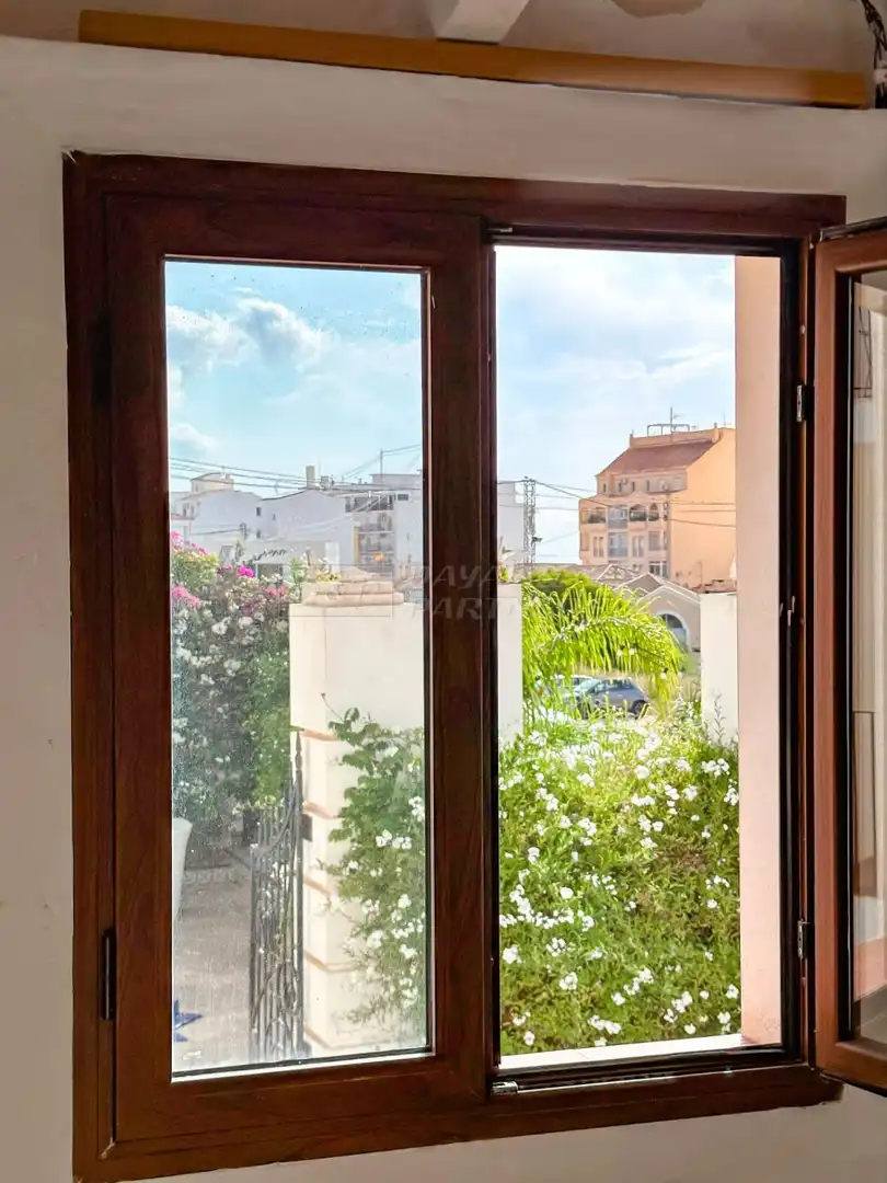 Vista exterior de Edificio en venta en Altea