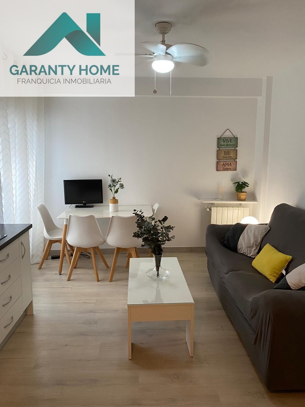 Sala d'estar de Apartament en venda en  Jaén Capital amb Aire condicionat, Calefacció i Traster