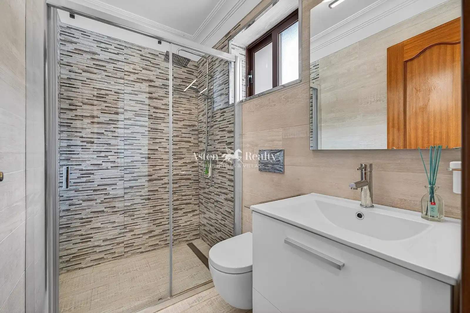 Baño de Dúplex en venta en Adeje con Aire acondicionado, Terraza y Amueblado