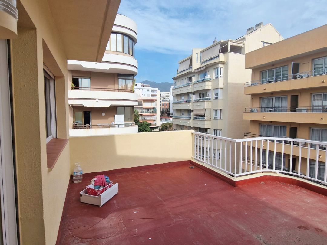 Vista exterior de Dúplex en venda en Marbella amb Aire condicionat, Terrassa i Traster