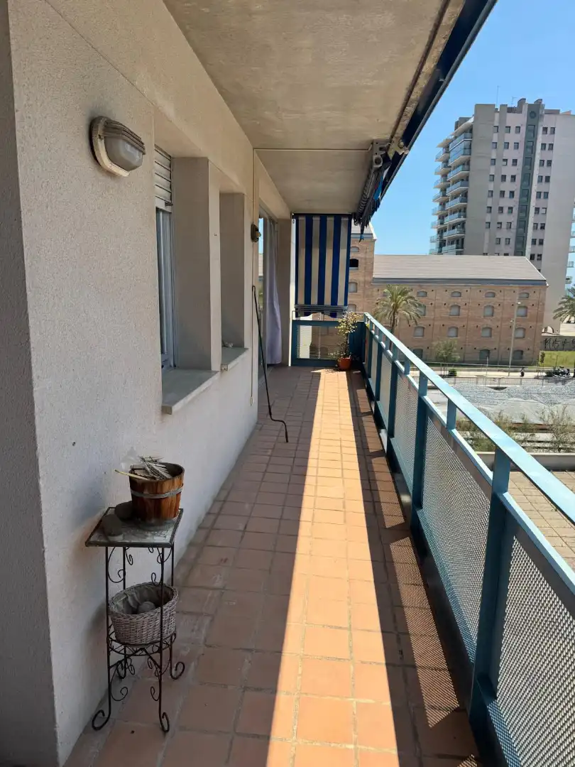 Balcony of Flat for sale in Badalona  with Air Conditioner, Heating and Oven