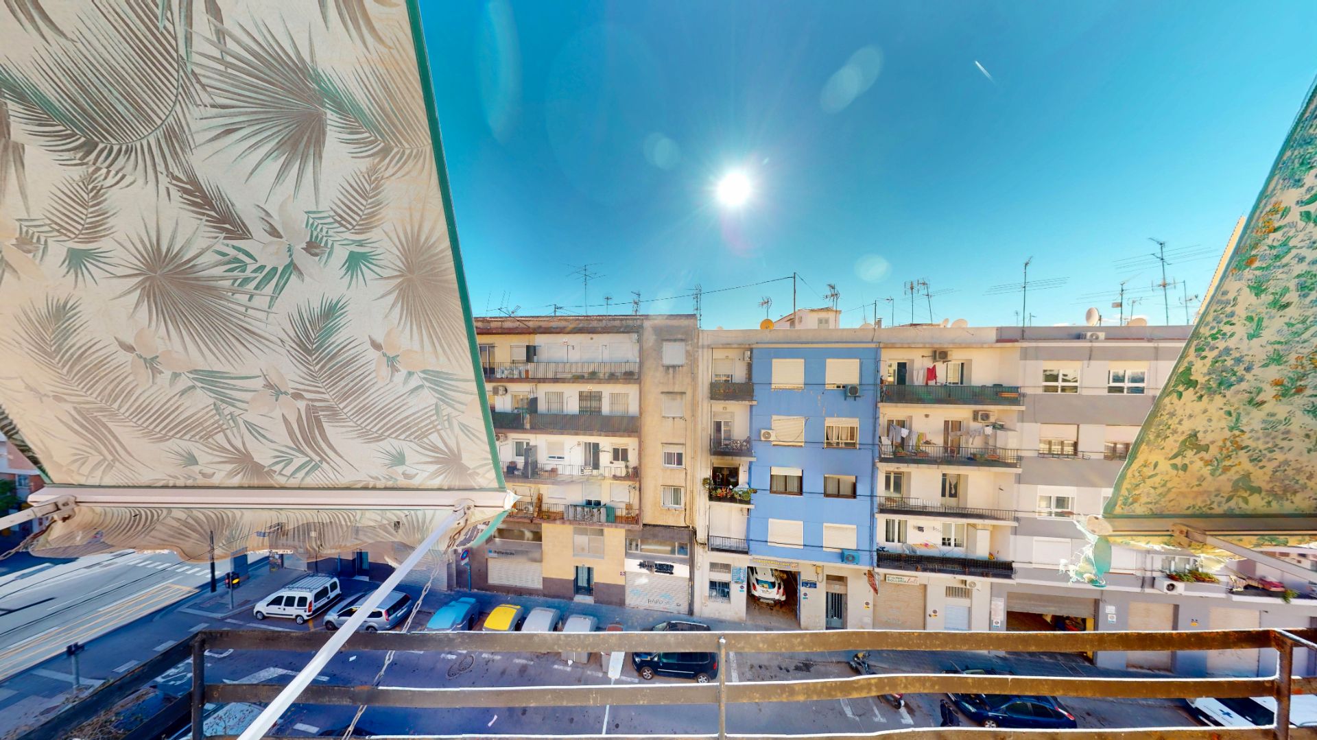 Vista exterior de Pis en venda en Alicante / Alacant amb Moblat i Balcó