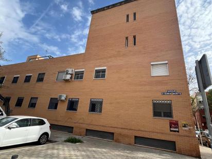 Exterior view of Flat for sale in  Sevilla Capital  with Air Conditioner and Storage room