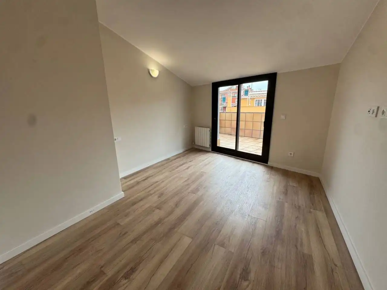 Maisonette zur Miete in Calle Josep Carner, Font Verda