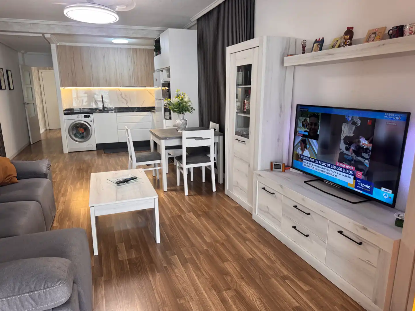 Living room of Duplexes for sale in Torrevieja  with Air Conditioner, Heating and Parquet flooring