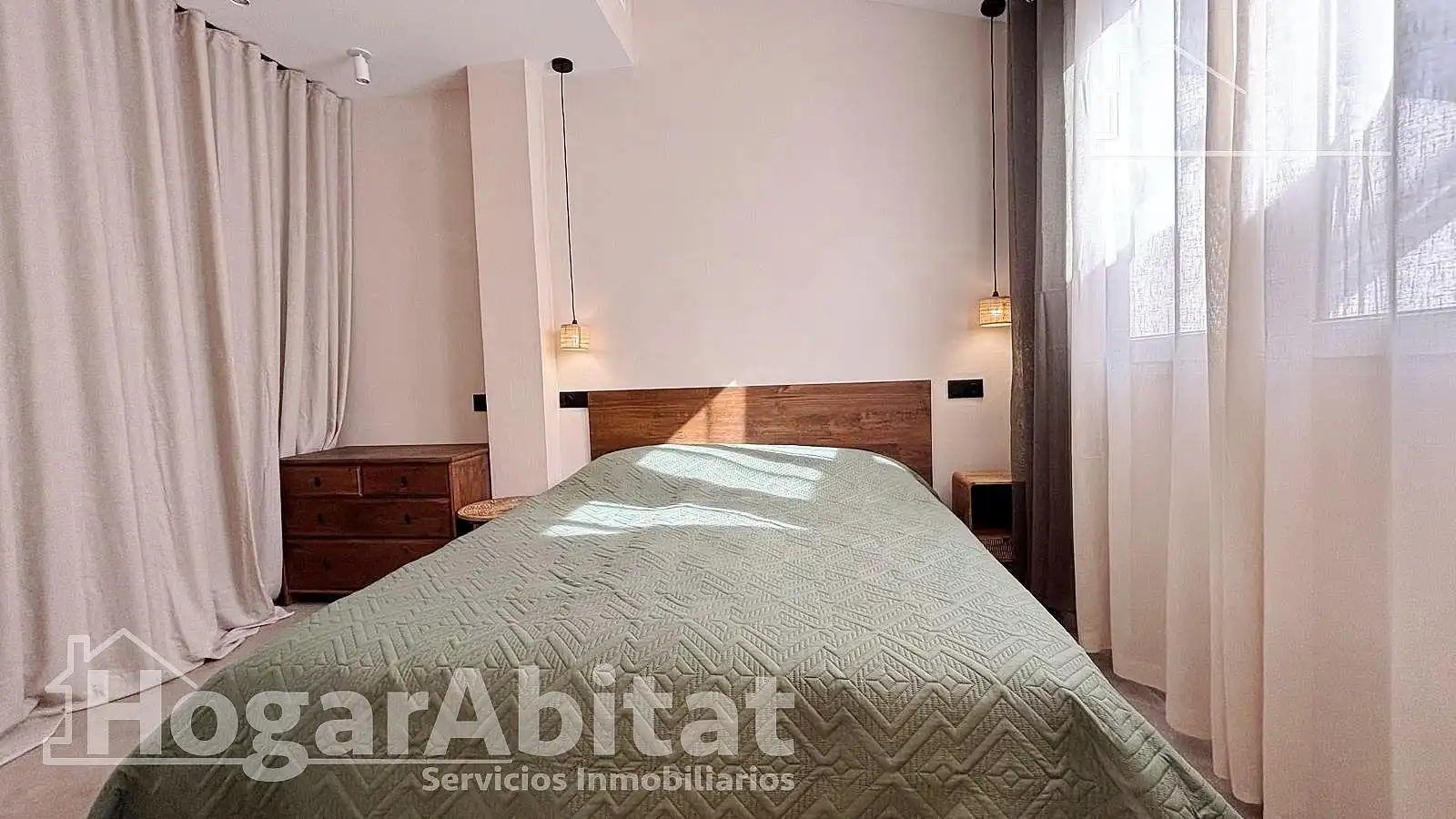 Dormitori de Àtic en venda en Alicante / Alacant amb Aire condicionat, Terrassa i Moblat