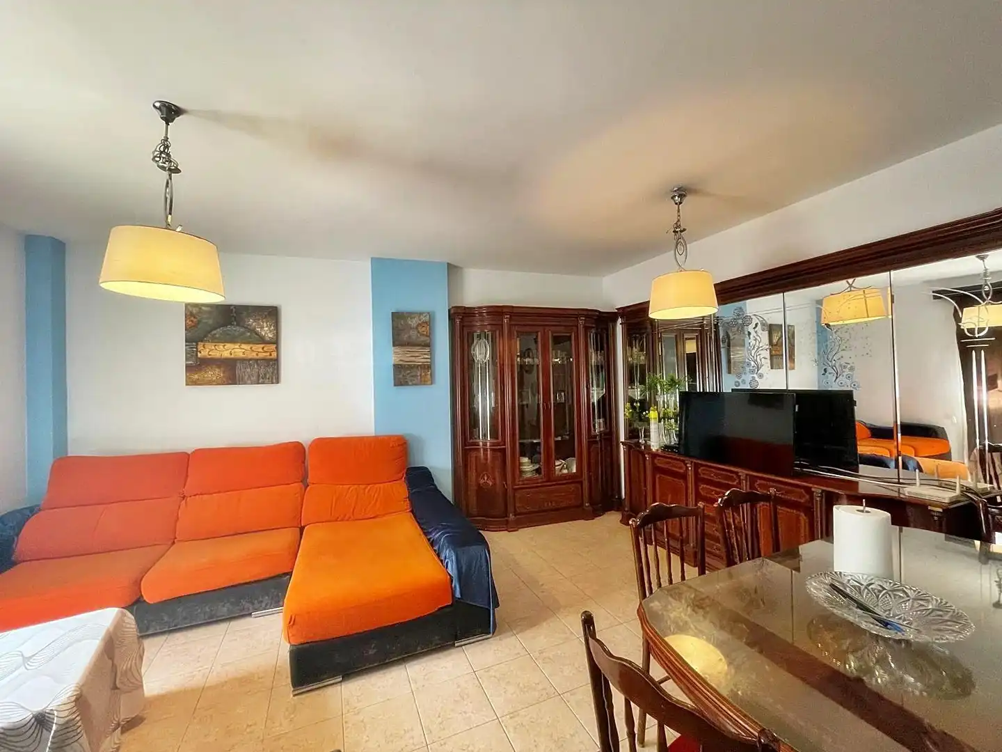 Sala d'estar de Planta baixa en venda en Cártama amb Calefacció i Moblat
