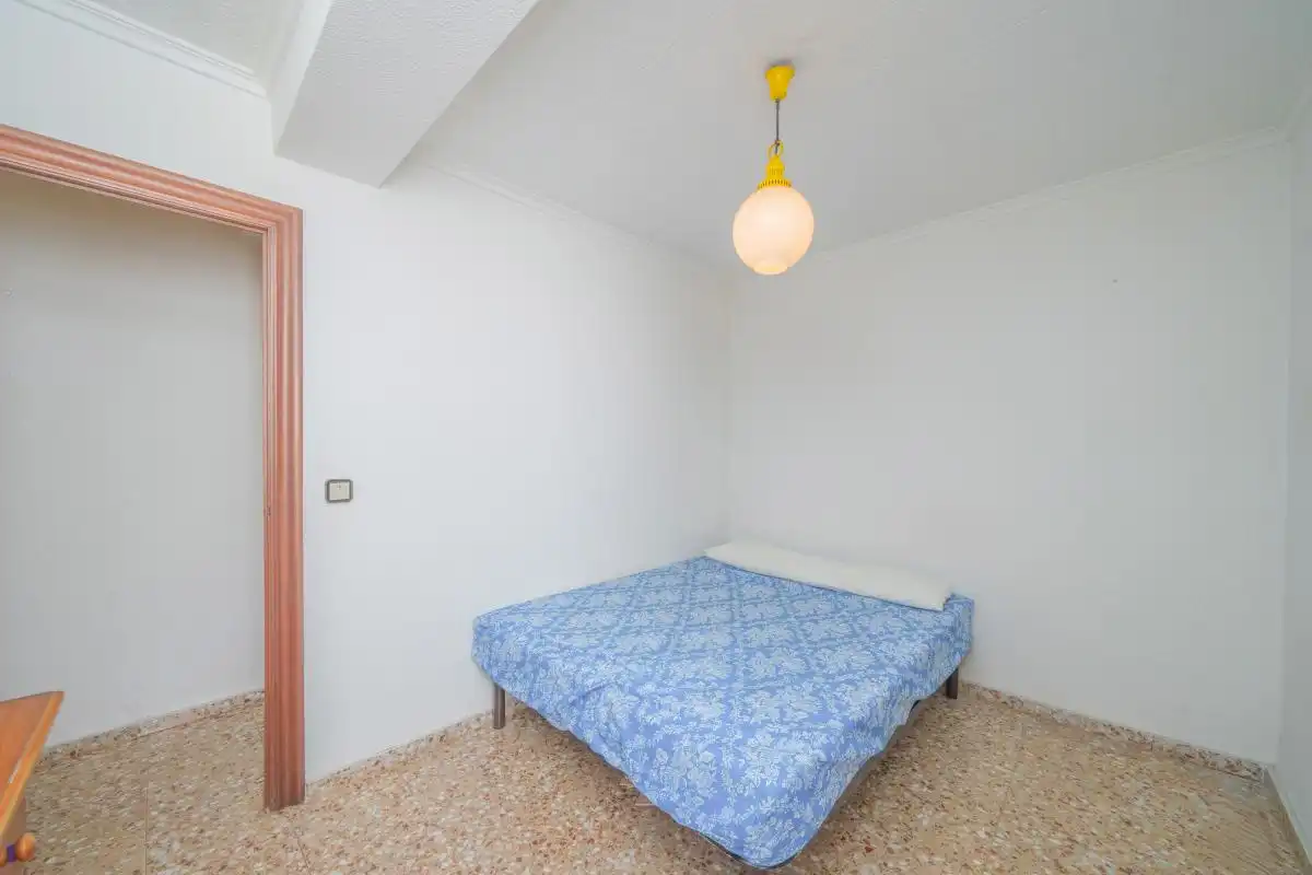 Habitación de Piso en venta en Elda con Calefacción, Terraza y Trastero
