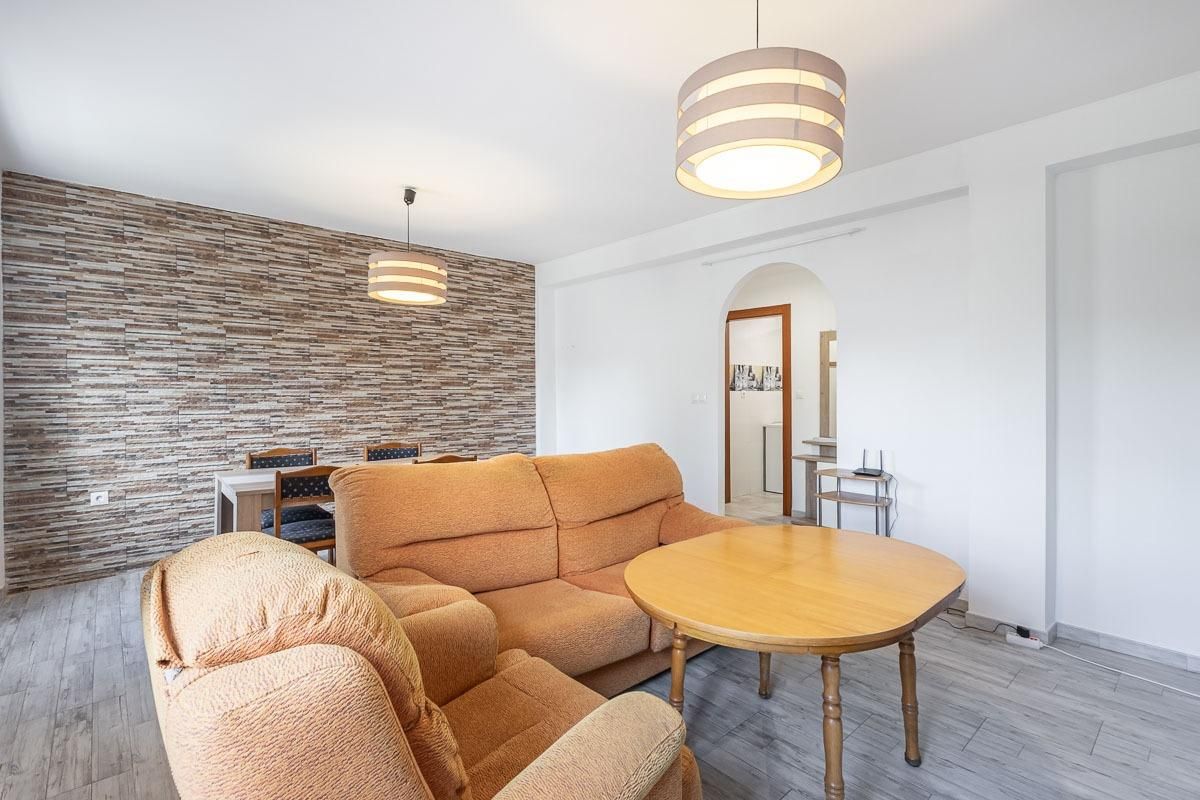 Sala d'estar de Pis en venda en  Granada Capital amb Aire condicionat, Calefacció i Jardí privat