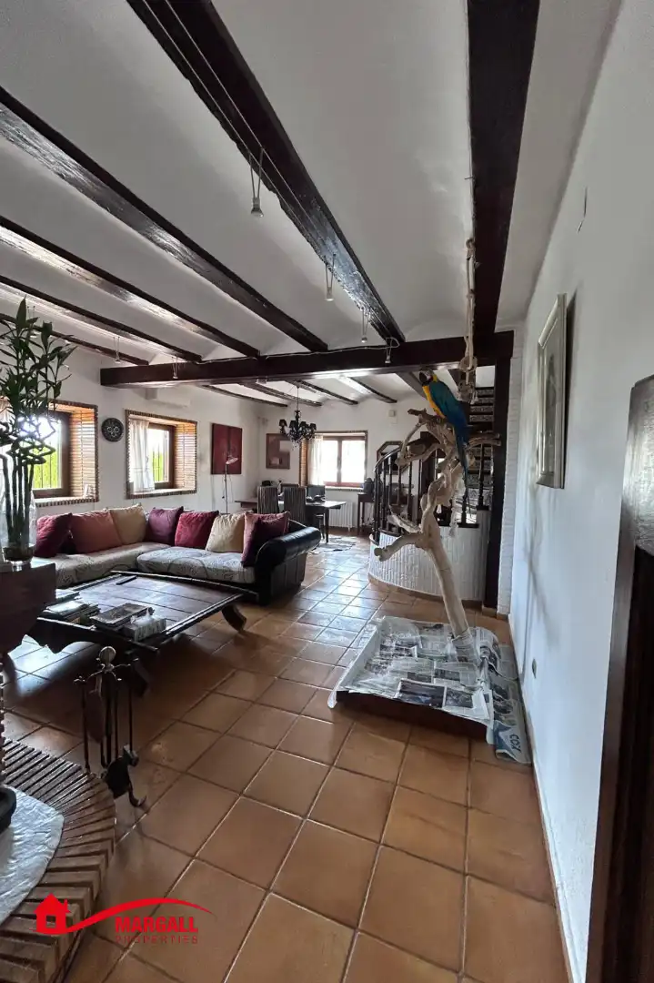 Sala d'estar de Casa o xalet en venda en Alboraya amb Aire condicionat, Calefacció i Jardí privat