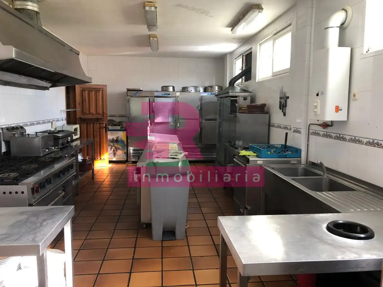 Kitchen of Commercial properties for sale in Cabrerizos