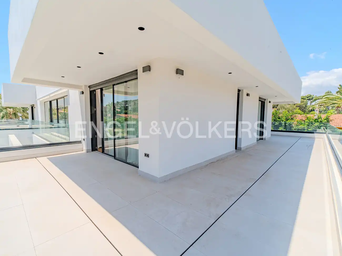 Terrassa de Casa o xalet en venda en Alicante / Alacant amb Aire condicionat, Calefacció i Jardí privat