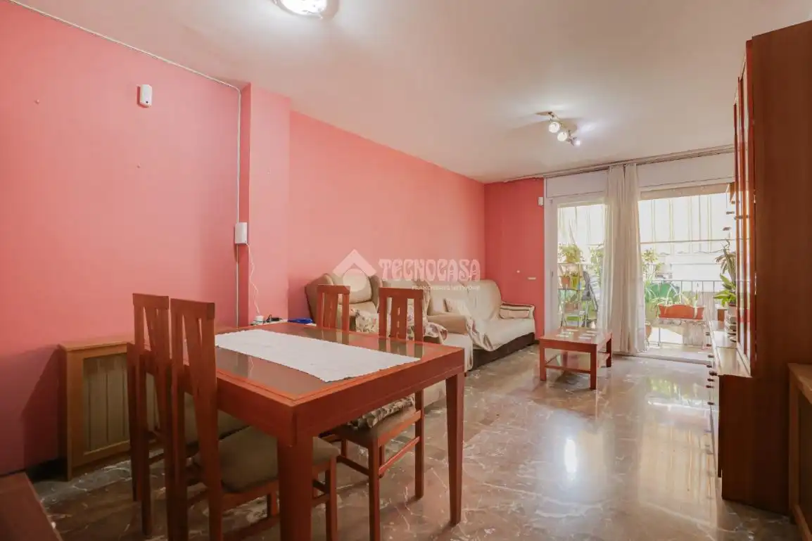 Comedor de Piso en venta en Rubí con Calefacción, Parquet y Amueblado
